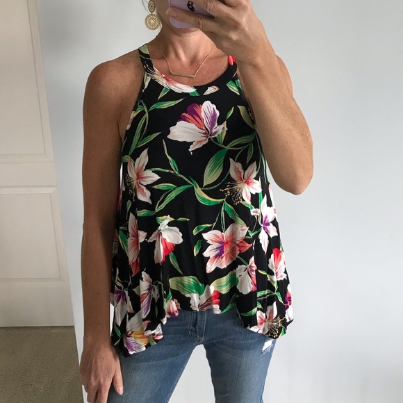 Black Floral Tank - Picture 5 of 6